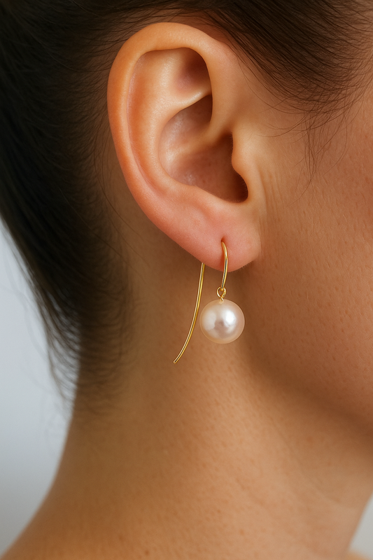 Whisper Arc - 18K Gold Earrings with Akoya Pearl