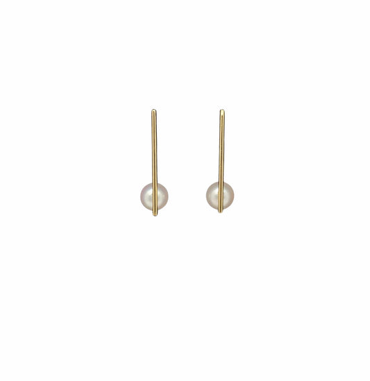 Sora - Sculpted 18K Gold Earrings with Akoya Pearl