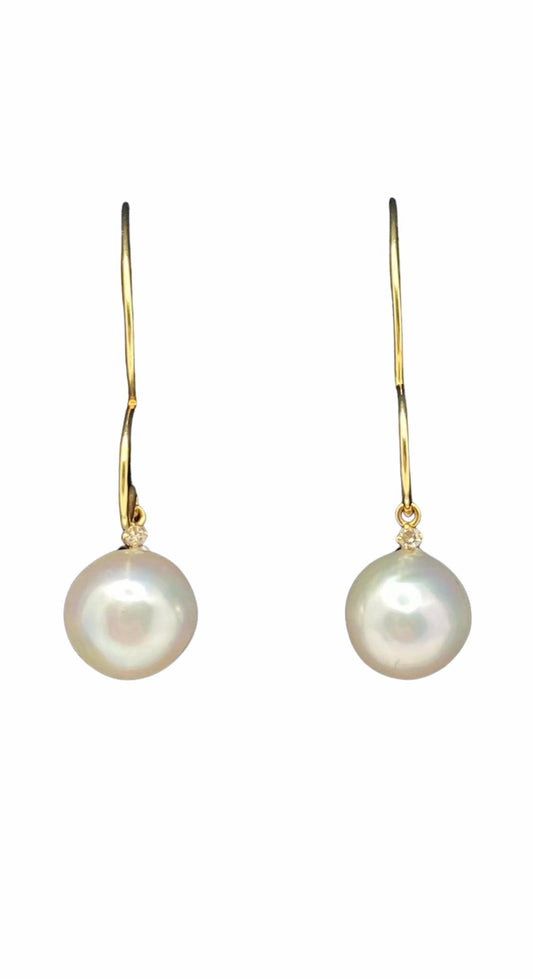 Amoura - 18K Gold Heart Silhouette Earrings with Akoya Pearl