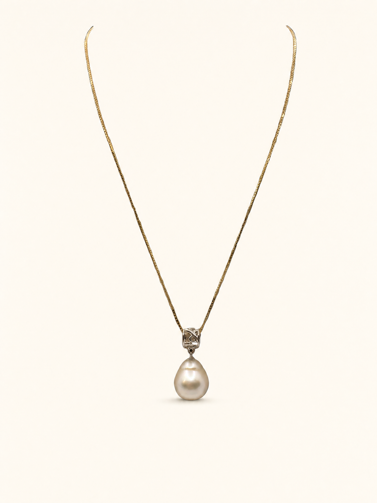 Solara - South Sea Pendant with Silver