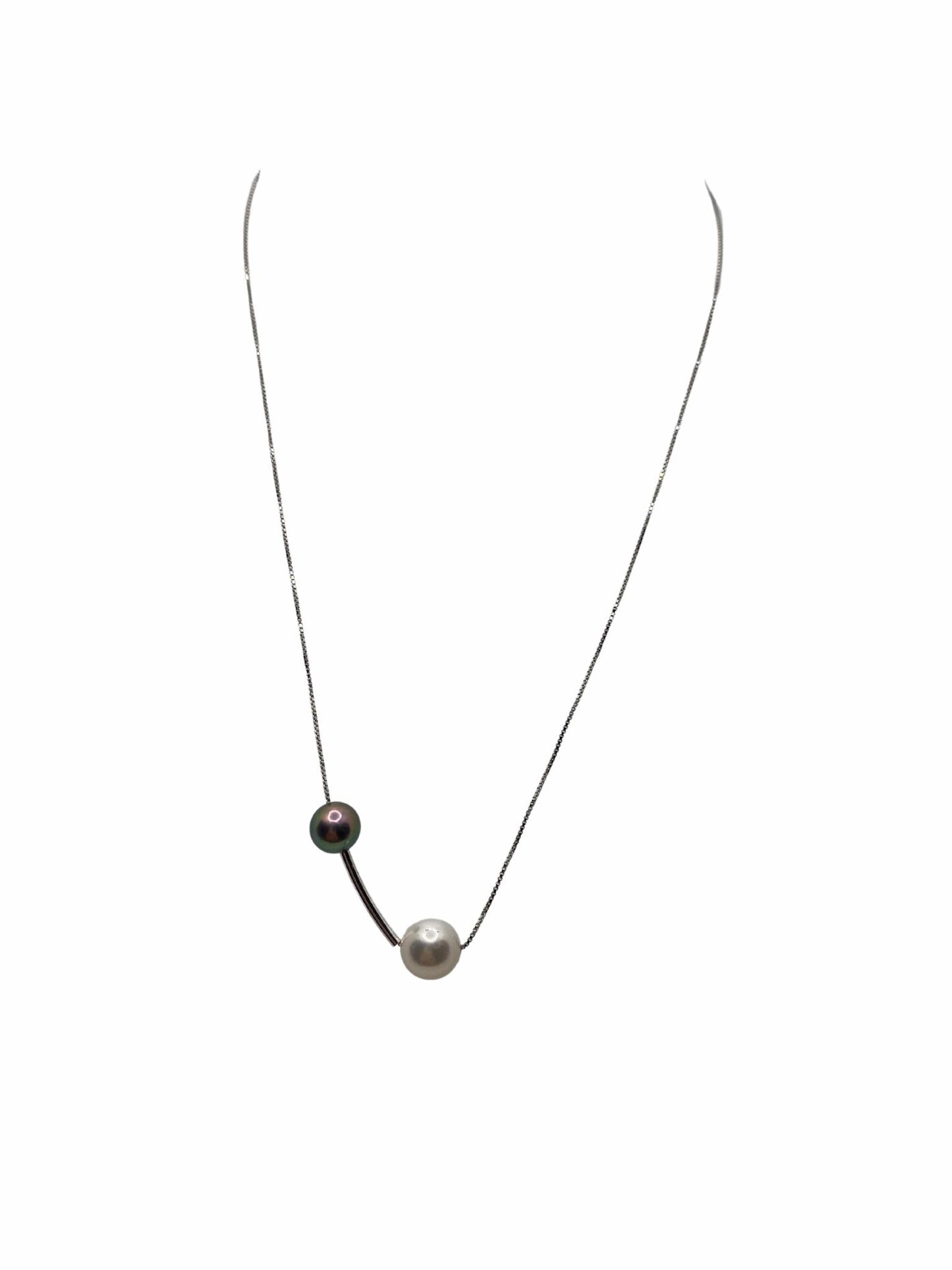Akoya Duet - Pendant in Sterling Silver (White & Black Pearls)